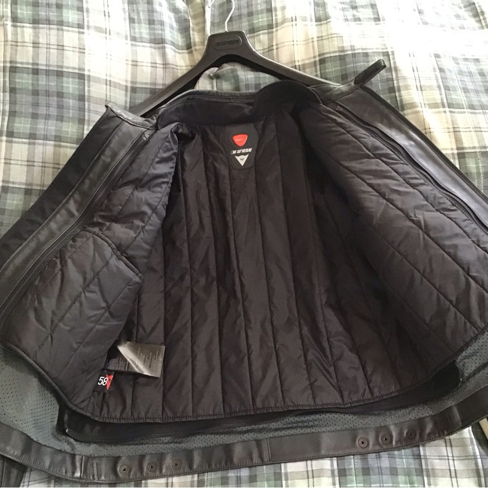 Dainese Armored leather motorcycle jacket, size 58 XL - Picture 5 of 16